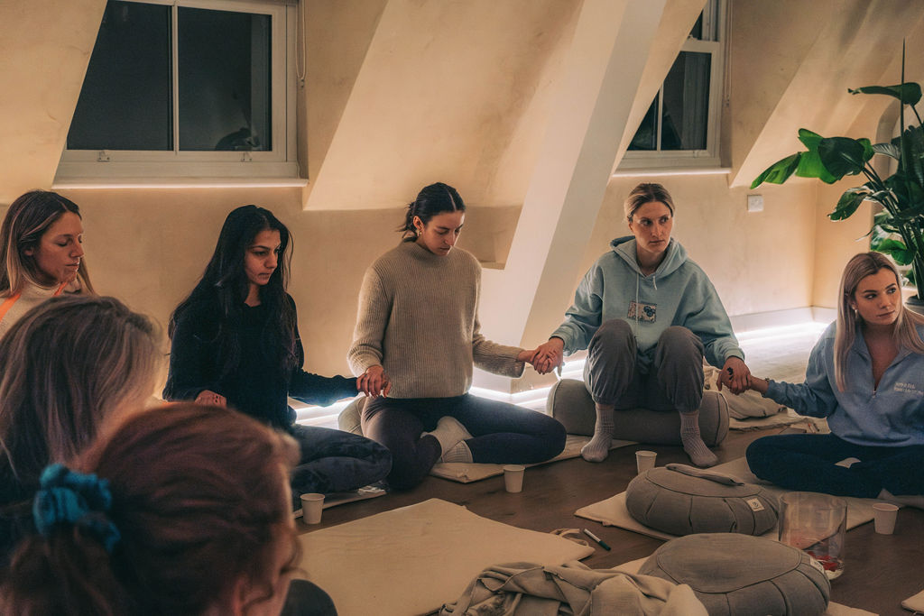 Sound Healing and Sound Baths in London | I AM BEING